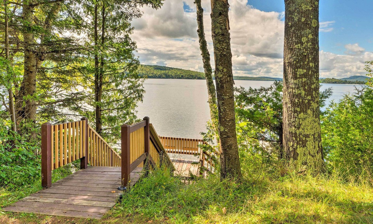 Rangeley Cottage | Rustic Cabin Retreat on Rangeley Lake!