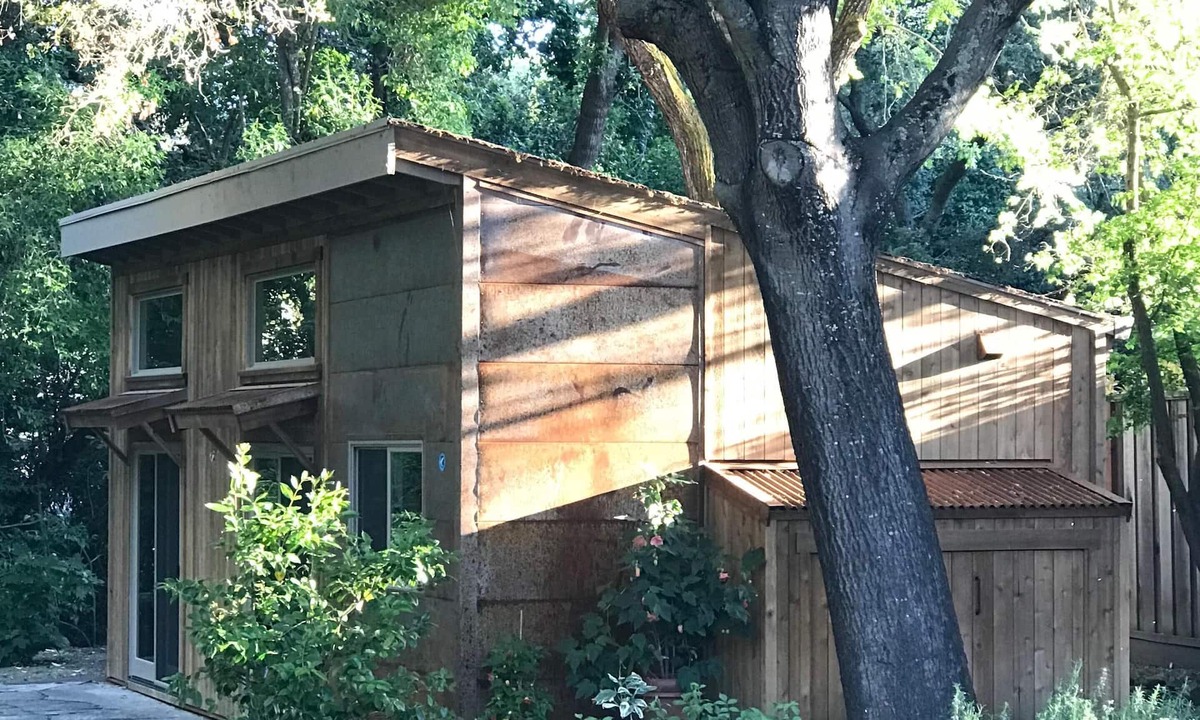 Lafayette Cottage | Rustic Contemporary Cottage in Quiet Setting - near downtown. 3-night min.