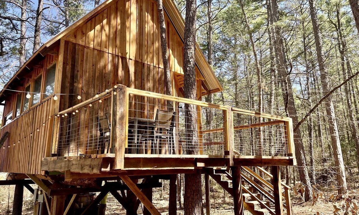 Boles Cabin | Rustic Tree House Nestled in the Heart of Ouachita National Forest, Arkansas