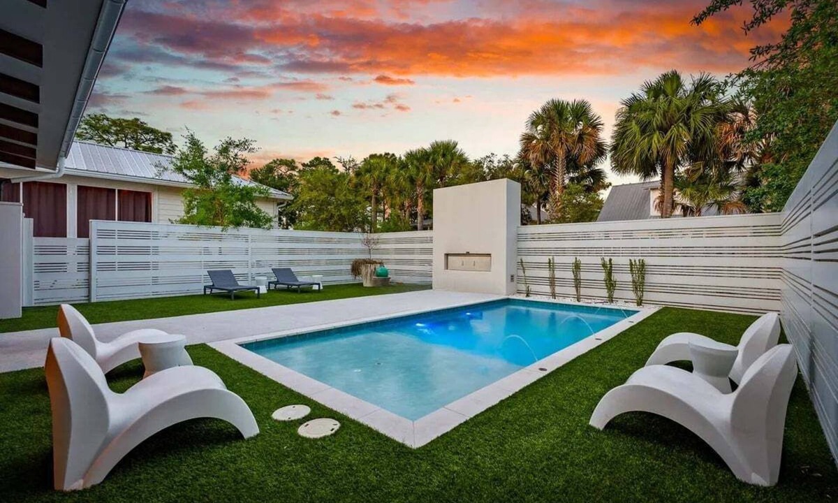 San Juan House | Seagrove- 4 BR, Private Heated Salt Water Pool, Beach Access, Golf Cart and Bikes