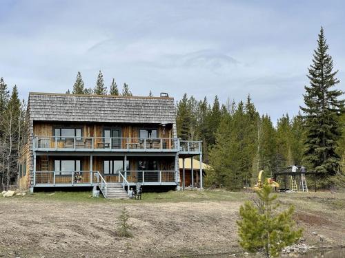 Polebridge House | Secluded Off-Grid Cabin with Glacier Park Views and Wall Tents near Polebridge, Montana