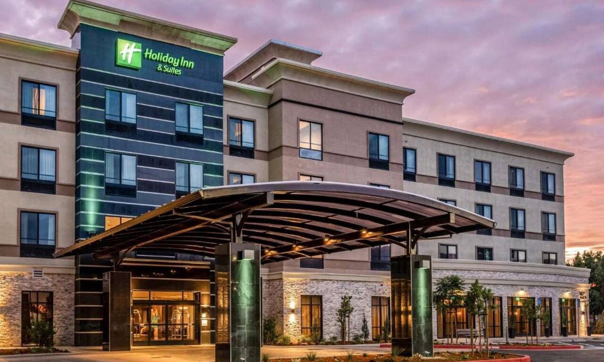 Milpitas Hotel | Silicon Valley Stay | Rooftop Lounge & Free Wi-Fi