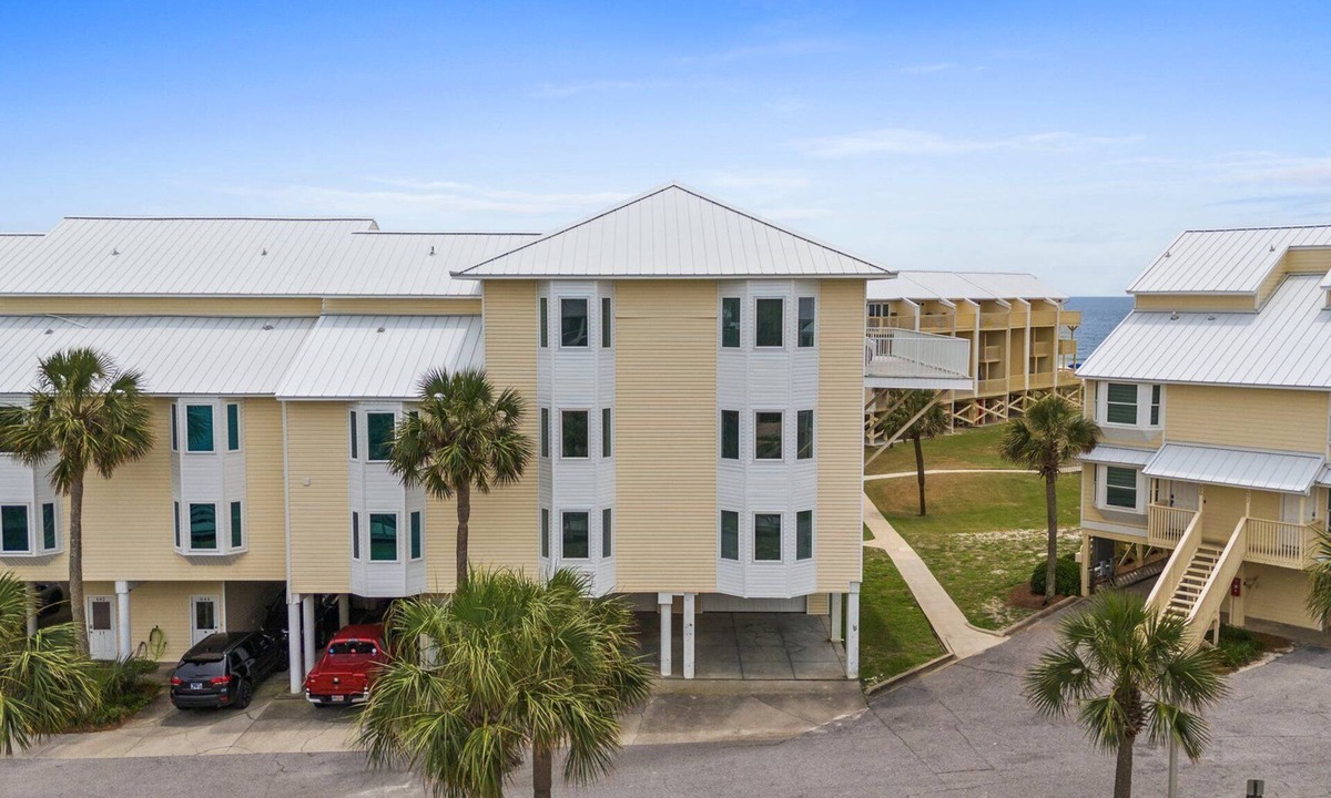 Port St. Joe House | Sleeps 20, 6BR, game room, & elevator