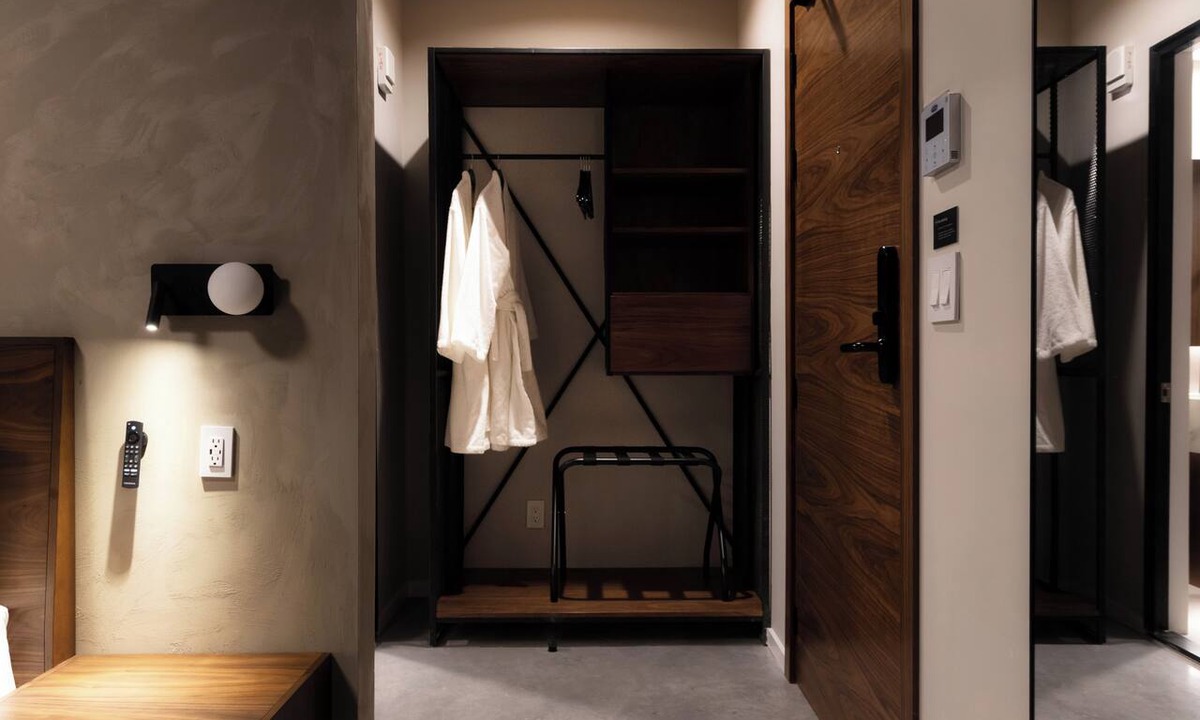 Rittenhouse Row Hotel | Sosuite - Accessible Queen Room w Desk