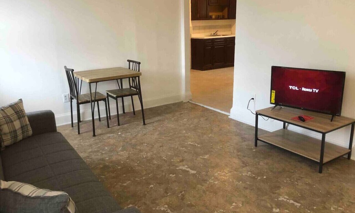 Paterson Apartment | Spacious 2-bedroom plus sofa bed, private street entrance, sleeps 5