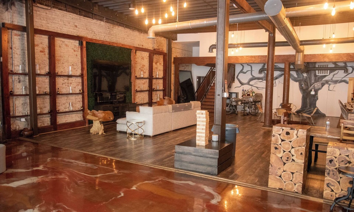 Castleberry Hill House | Spacious 3-Level Loft Stay in Downtown Atlanta