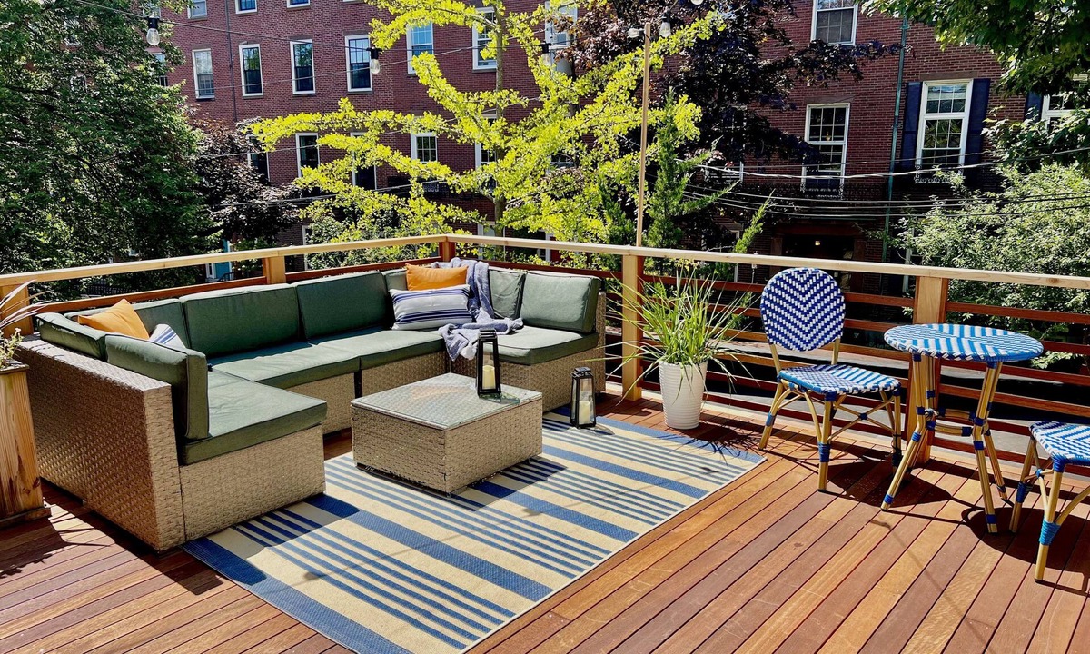 West End House | Spacious West End Retreat, Walk Everywhere, Prime Portland Location
