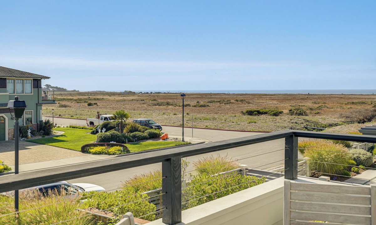Half Moon Bay House | Steps to Ocean: Luxe Family Home in Half Moon Bay!