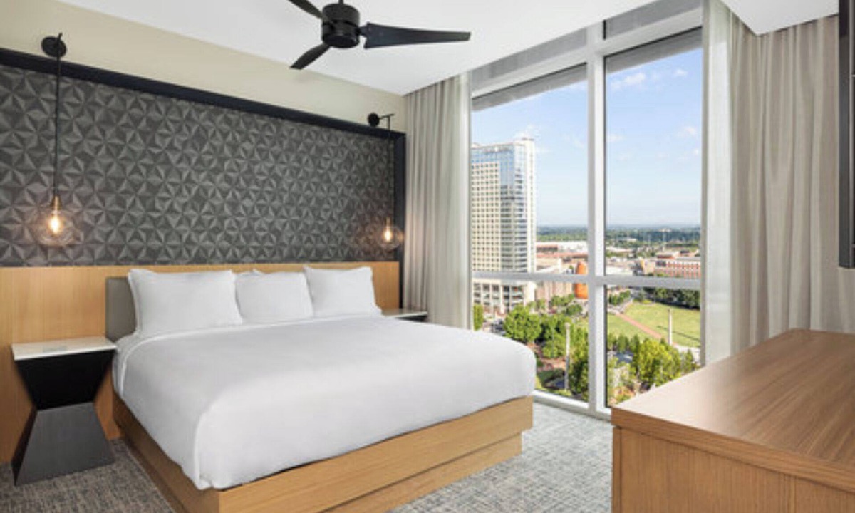 Peachtree Center Apartment | Studio Deluxe Condo, Sleeps 4, Wyndham Atlanta Resort, Downtown!