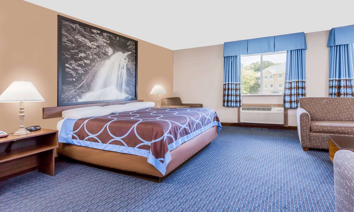 El Dorado Hotel | Super 8 by Wyndham El Dorado