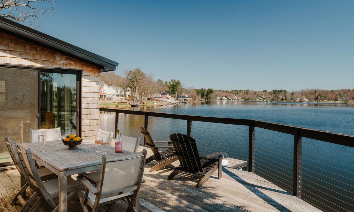 Cochecton House | The Lake House with Kayaks and Bikes on the waterfront