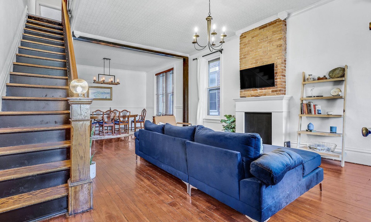 Harrisburg House | The Swallow House - 3BR, HOT TUB, Midtown HBG