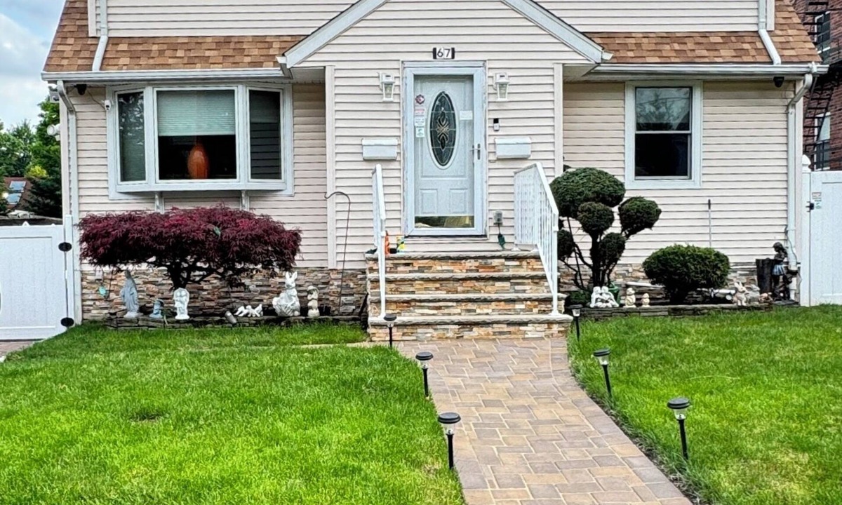 Hackensack Apartment | Tranquil 2-bedroom updated apartment with AC in charming Hackensack