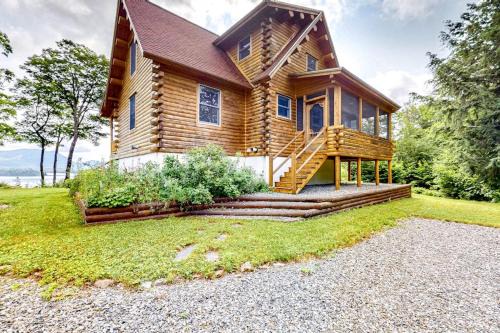 Greenville House | Tranquil Haven | Secluded waterfront house with sauna, dock, kayaks, canoe, gym