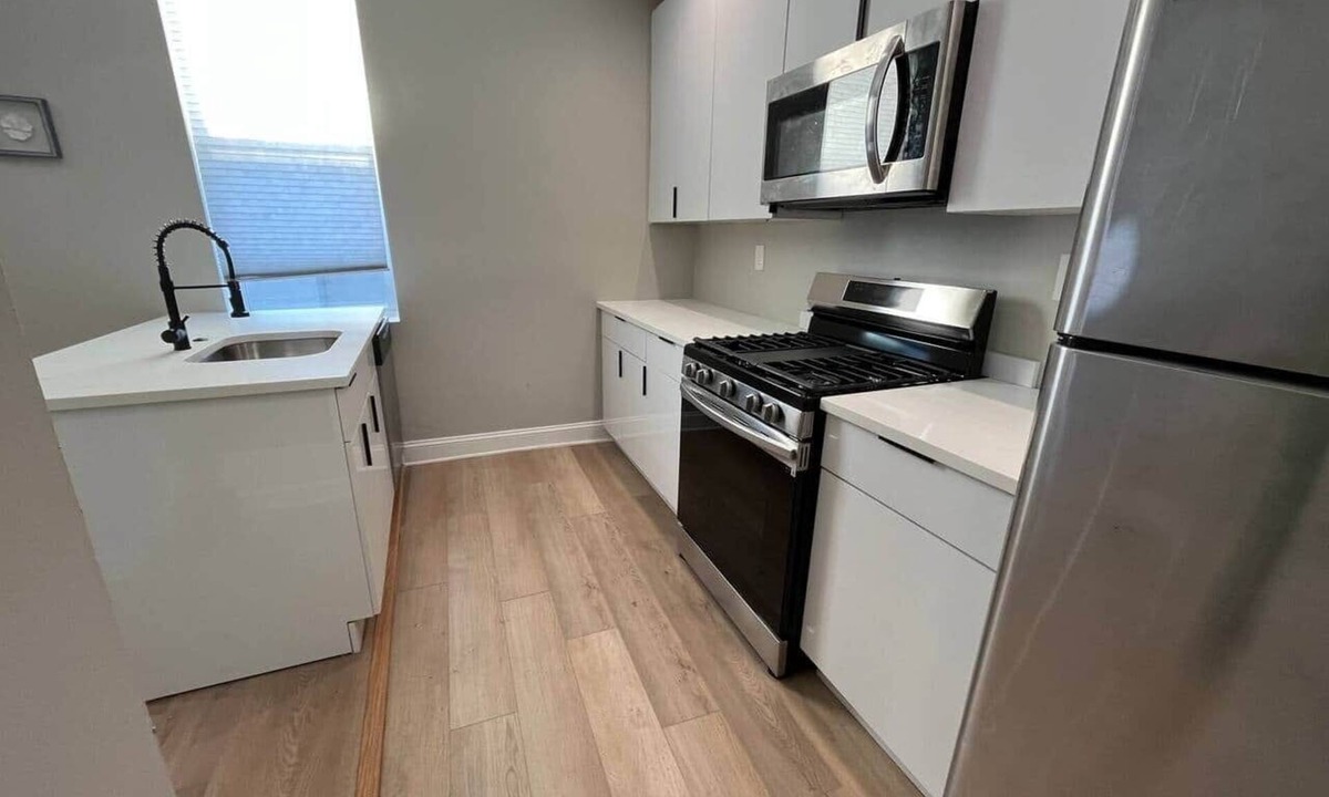 University City Apartment | University area all new 3 bedroom livingroom.