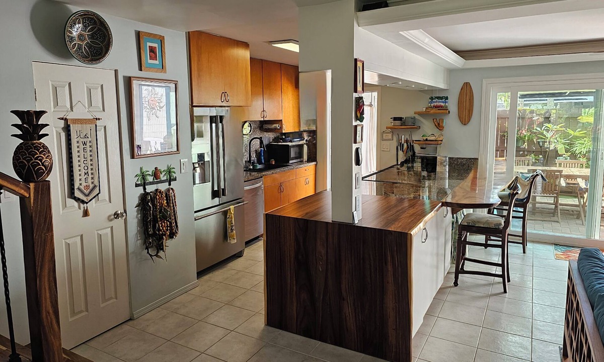 Portlock House | Updated 3-bedroom townhouse condo in quiet Hawaii Kai community east Honolulu.
