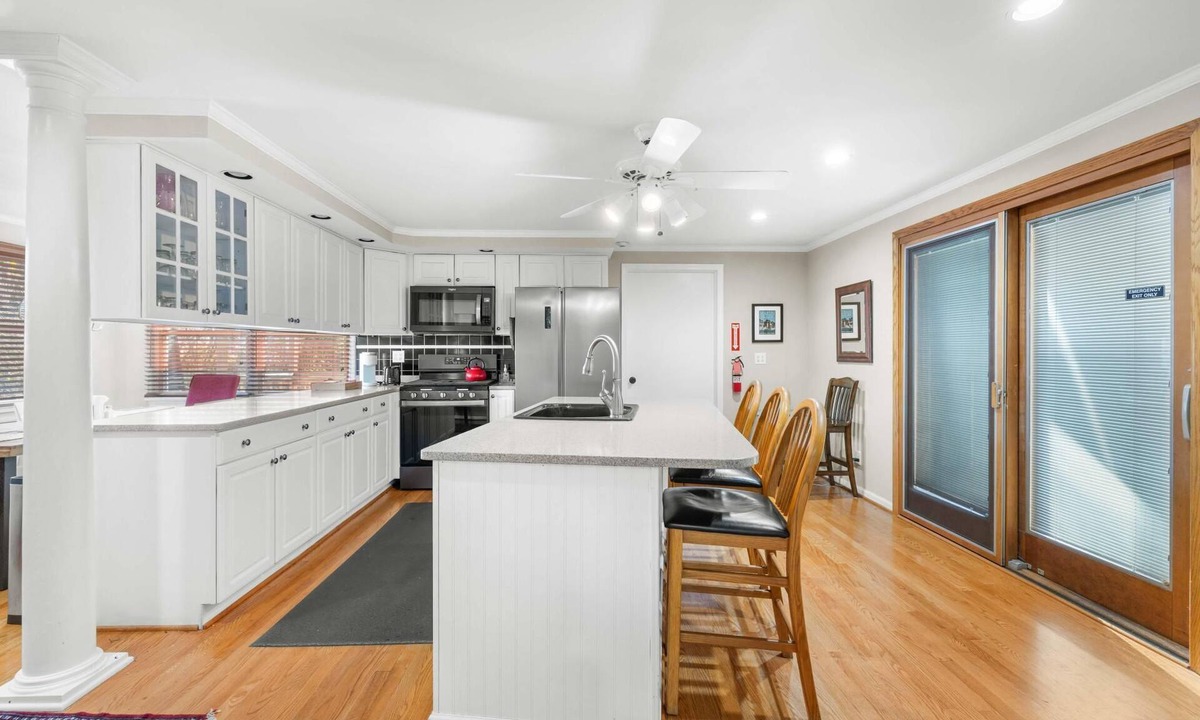 Clarence Apartment | Updated Apartment on Main Street - Clarence, NY