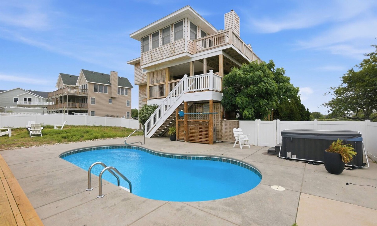 Carolina Dunes House | Walk to Beach | Sunset Views! Pool | Hot Tub| Duck