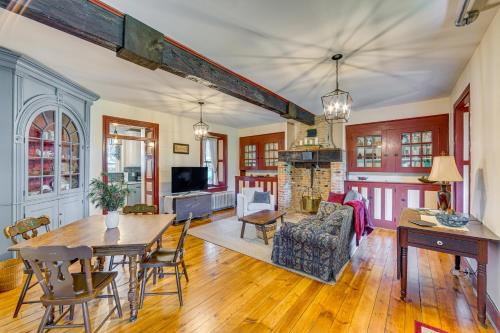 Salunga House | Walk to Creek: Mount Joy Home Near Nook Sports
