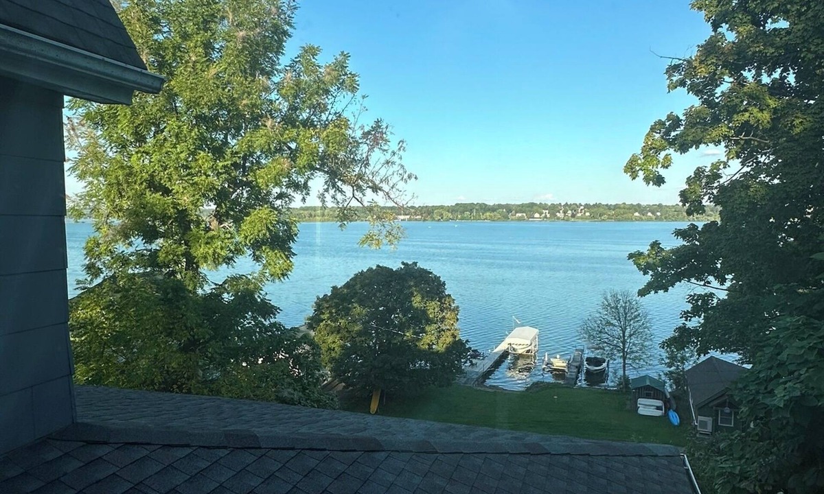 Seneca Falls Apartment | Waterfront Second-Floor Apartment on Cayuga Lake in Seneca Falls