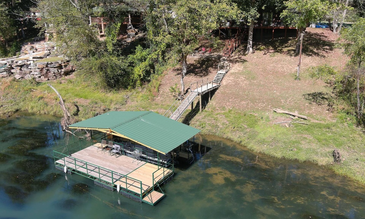 Wilburn Cabin | Weaver’s Trout House – Angler’s Dream with Private Dock on Little Red River