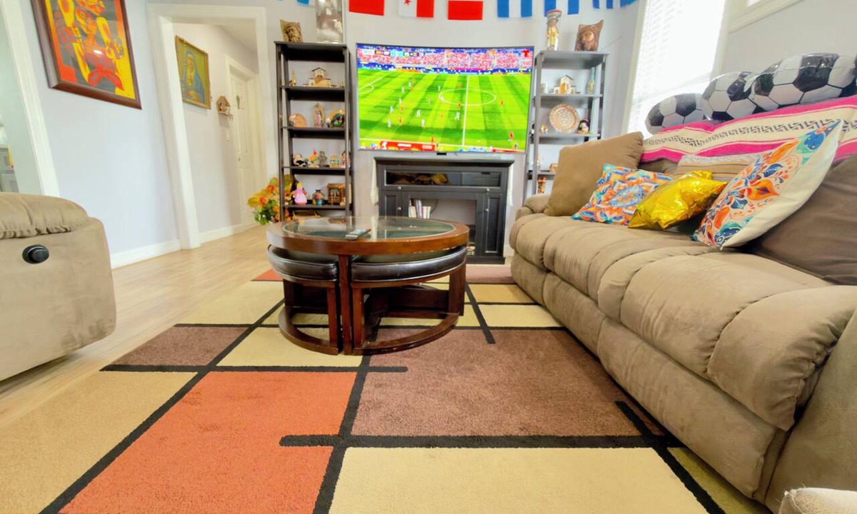 Ampere Apartment | Wonderful 3-bedroom South American apartment parking & WiFi.