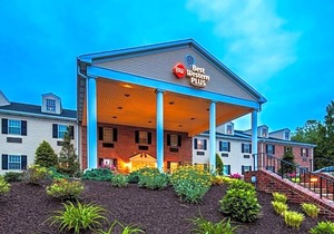 3-Star Hotel ∙ Best Western Plus Country Cupboard Inn