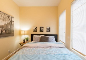 AL1: Remarkable 3/1 Near SCU; Converted Mansion