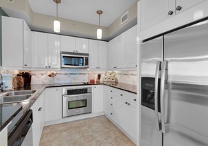 Beach Colony West 12A Gulf-Front 3 BD/3BA w/Beach Service & Onsite Management