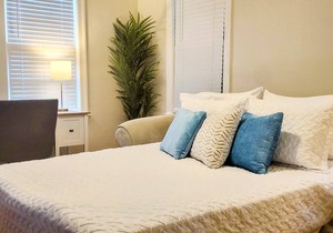 Executive Apt- Steps To The Beautiful Downtown Avondale, Parks, & More! in Jacksonville