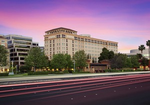 Juniper Hotel Cupertino, Curio Collection by Hilton