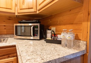 Lakefront Two King Cabin White Mountains