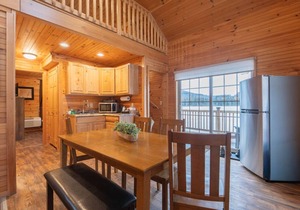 Spacious Couples Log Cabin White Mountains