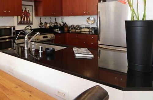 Downtown Oakland Apartment | 1 Bedroom Single family L-563203 by Houzlet