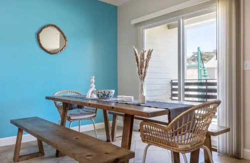 Sharp Park House | 1 block from beach, hot tub, 3bd/3ba near SF and SFO airport