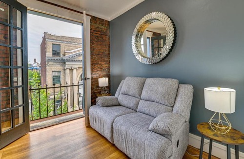 Cohoes Apartment | 1 Mi to Falls View Park: Convenient Cohoes Retreat