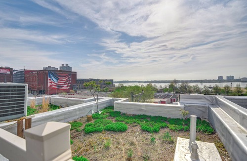 Old City House | 1 Mi to Old Town: Philadelphia Townhome w/Patio!