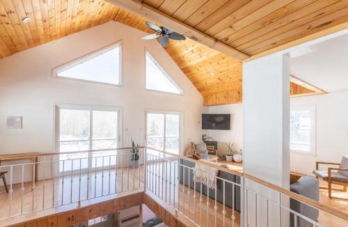 Fleischmanns Apartment | 10Min to Belleayre - Jacuzzi Tub - Mountain Views
