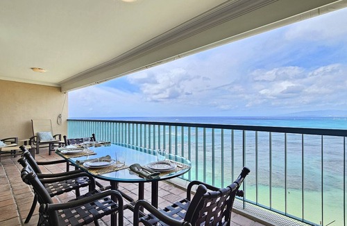 Diamond Head - Kapahulu - St. Louis Condo | 11th Floor 2 Bedroom Sans Souci condo w/incredible bay views