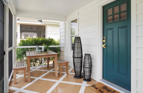 South Rehoboth Cottage | #14 Dog-Friendly 2BR Ocean-Block Cottage in Rehoboth. Steps to Beach & Boardwalk
