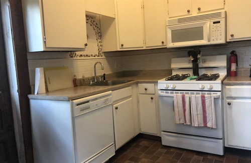 Candler Park House | #2, Beautiful Grand Old 1908 House, totally Private Apt w parking
