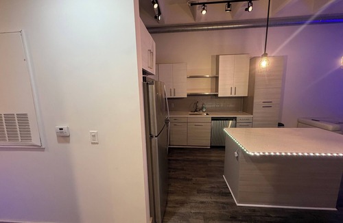 Peachtree Center Apartment | 2-bed 2bath on 20th floor Highrise Downtown Atlanta with scenic views, pool, gym