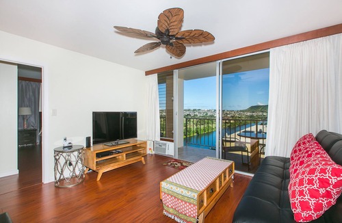 Waikiki Condo | 2 Bedroom, 2 Bath Condo With Mountain And Water Views In The Heart Of Waikiki