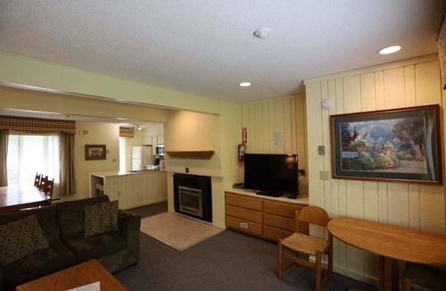 Waterville Valley Condo | 2 bedroom condo sleeping 8 at Inns of WV