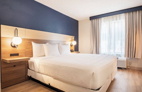 Danbury Hotel | 2-bedroom suite with kitchen