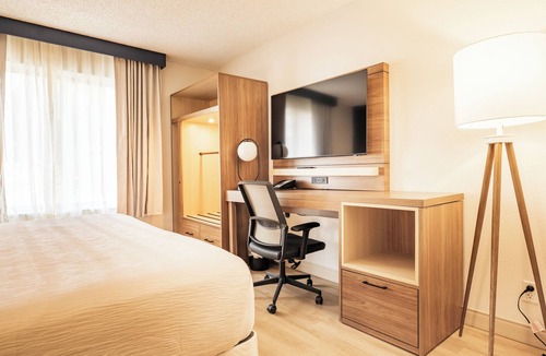 Danbury Hotel | 2-bedroom suite with kitchen