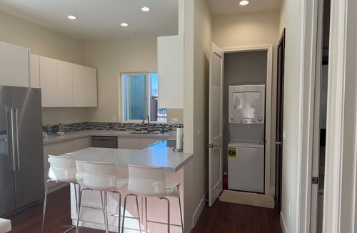 Pleasanton House | 2 BR 2 Bath home close to Downtown, 2.3 miles to BART 40 minutes drive to SFO