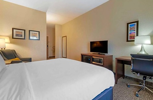 Mechanicsburg Hotel | 2-Star Hotel ∙ Comfort Inn Mechanicsburg – Harrisburg South
