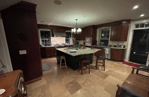 Melrose House | 200 yr old Historic Farmhouse in Walkable City Neighborhood - 35 min to Saratoga