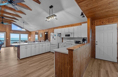 Carolina Dunes House | 2877 - Carolina Dreamin - Oceanfront Duck Escape w/Hot Tub & Views